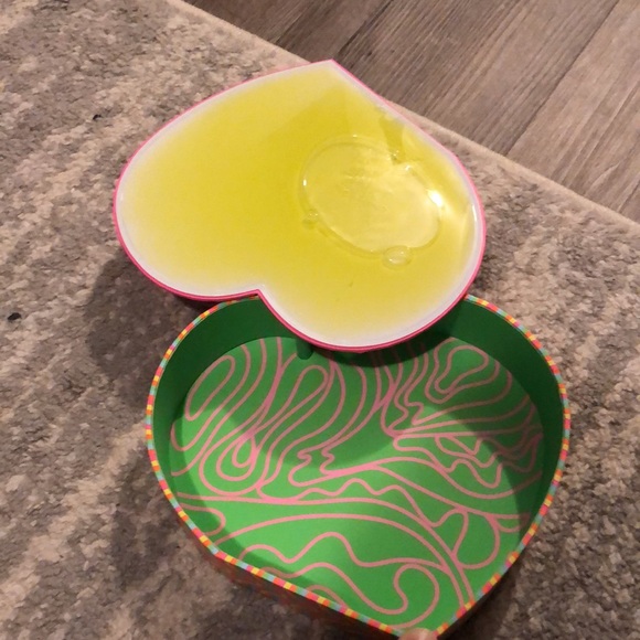 Drunk elephant 🐘 haul acid box - Picture 3 of 3